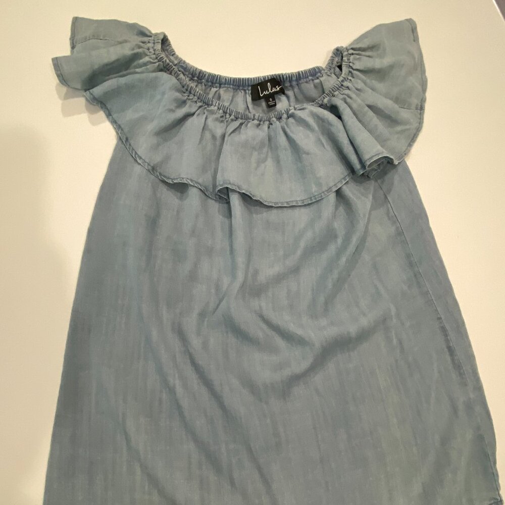 Lulu's Chambray ruffle off the shoulder collar neck Size Small